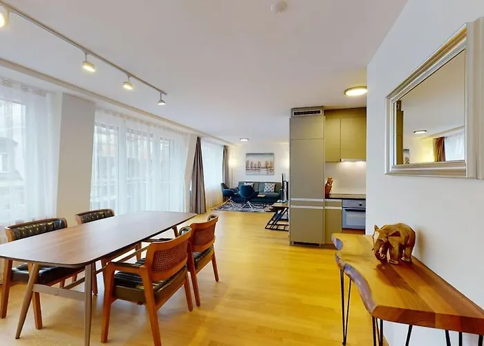 Amazing/sunny 2 Bedroom Flat In The Center